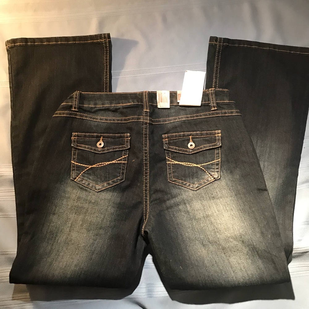 Relativity Curvy Flare Leg Stretch Jeans - Picture 2 of 8
